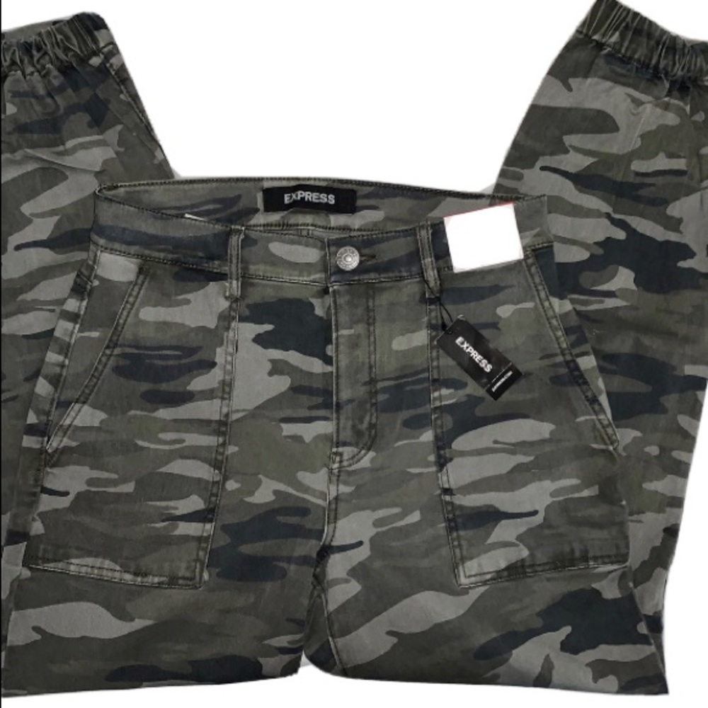 Express Cropped Straight High Rise Jeans - Picture 3 of 3